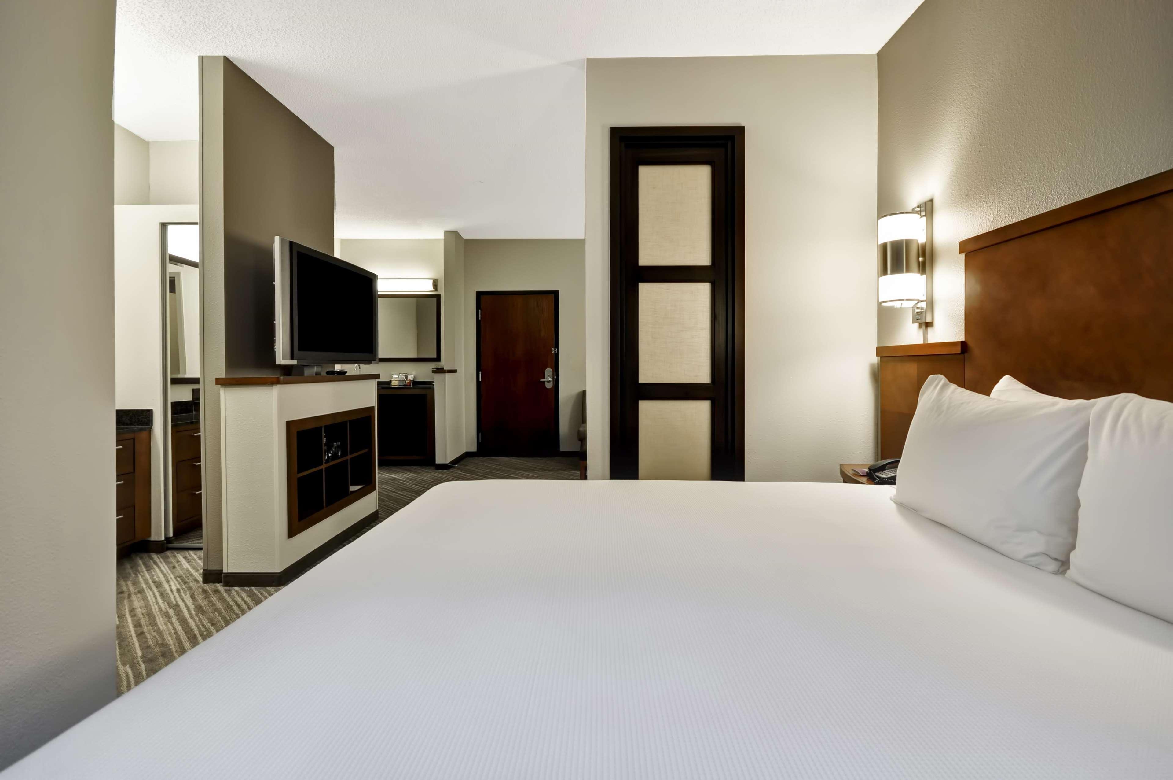 Hyatt Place Tampa Airport/Westshore Экстерьер фото