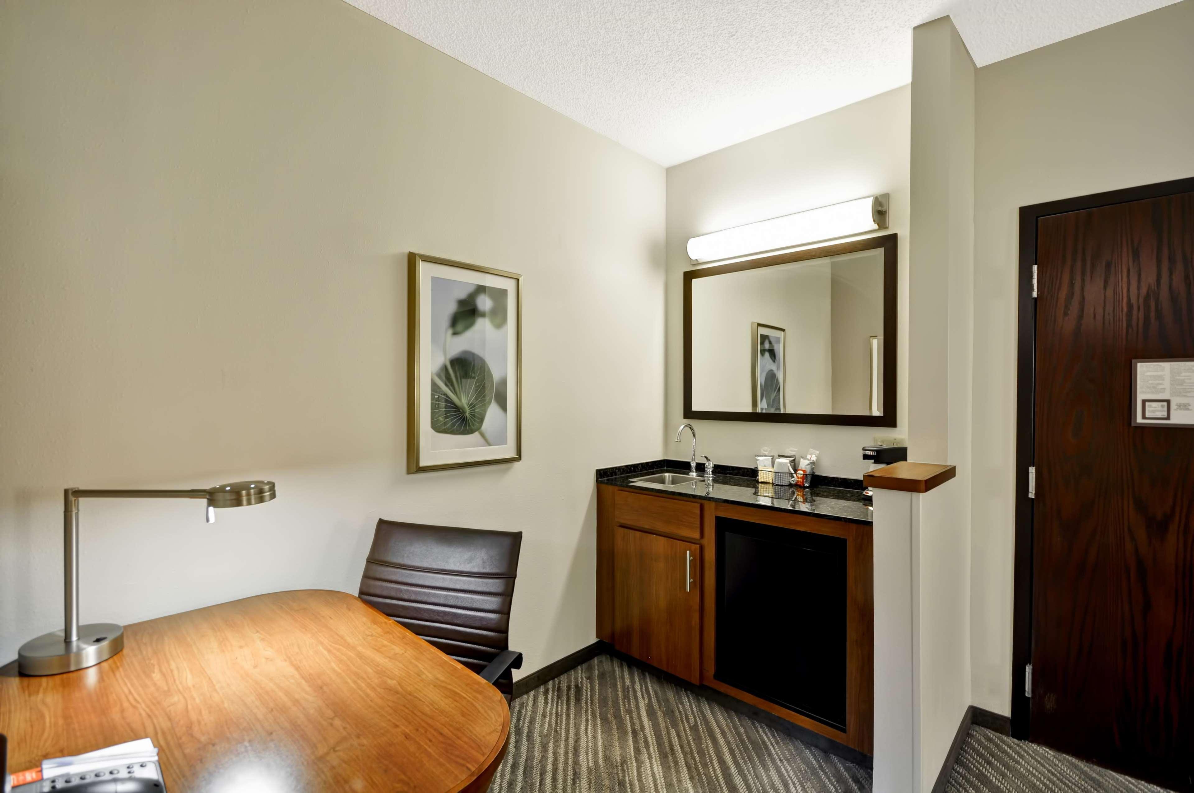 Hyatt Place Tampa Airport/Westshore Экстерьер фото